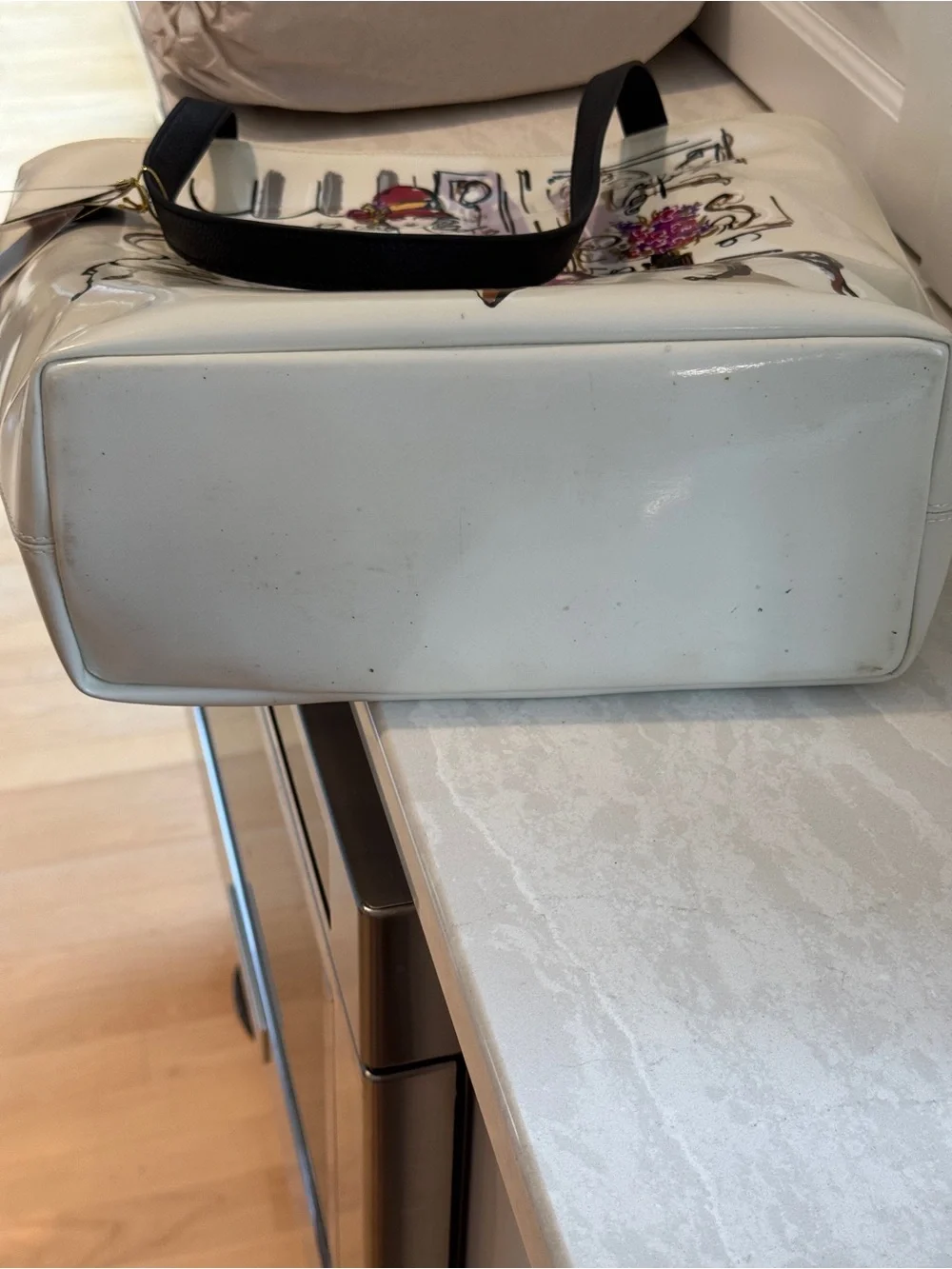 Nique White Patent Tote with Purple Illustration